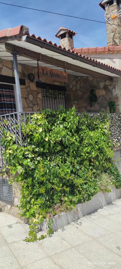 La Pasailla De Gredos Pensionat Navacepeda de Tormes Exteriör bild