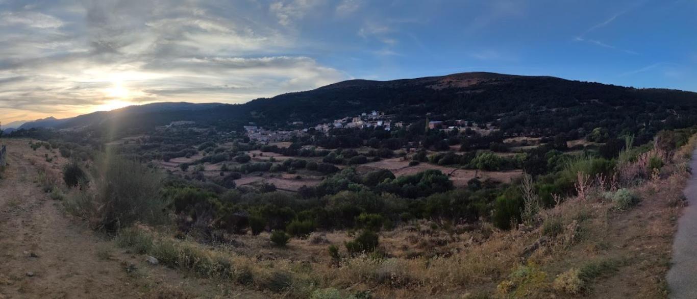 La Pasailla De Gredos Pensionat Navacepeda de Tormes Exteriör bild